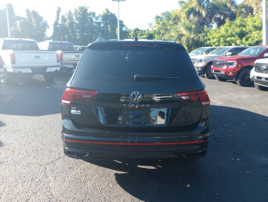 Used 2024 Volkswagen Tiguan SE R-Line FWD image 6