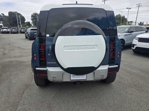 Used 2025 Land Rover Defender 110 S AWD/4WD image 4