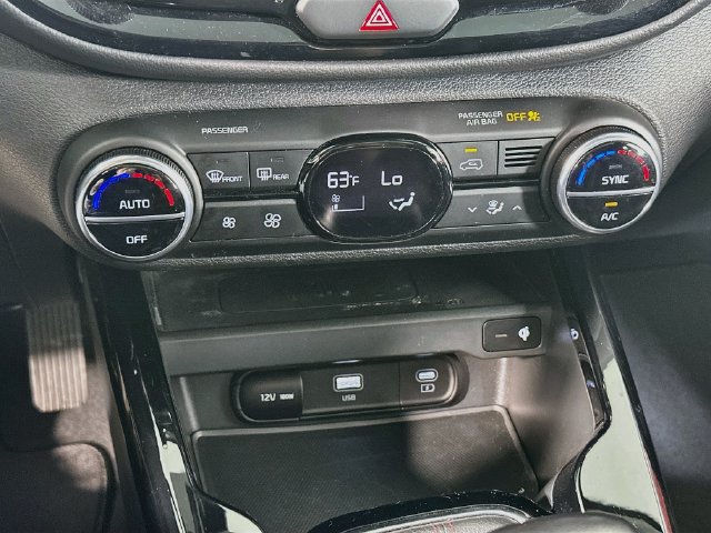 Used 2024 Kia Soul GT-Line w/ GT-Line Technology Package FWD image 24