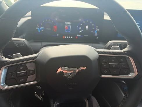Used 2025 Ford Mustang GT RWD image 15