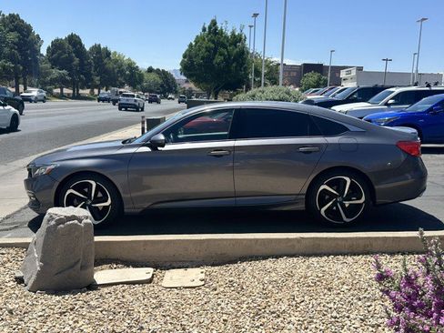 Used 2018 Honda Accord Sport image 6