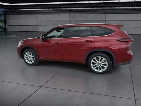 Used 2026 Toyota Highlander Limited image 5