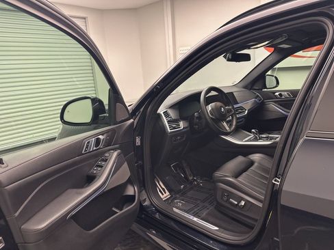 Used 2020 BMW X5 xDrive40i w/ M Sport Package image 5