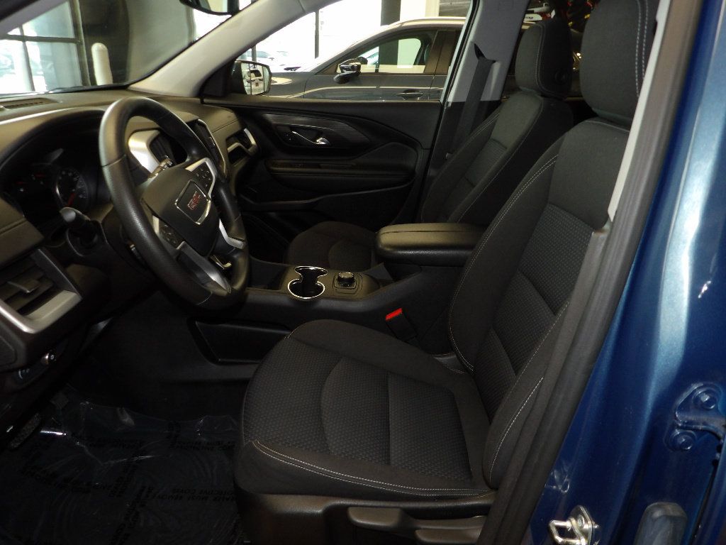 Used 2024 GMC Terrain SLE AWD/4WD image 25