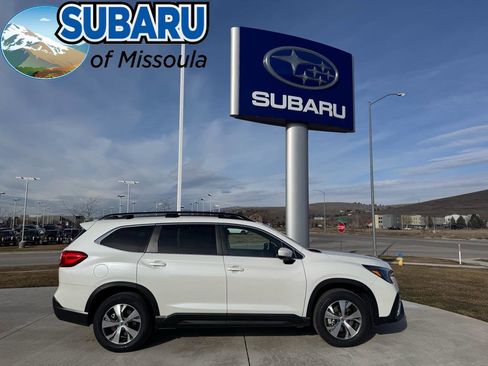 Used 2025 Subaru Ascent Premium w/ Premium Package image 1