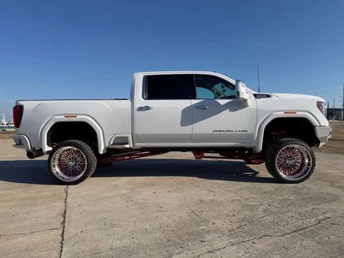 Used 2020 GMC Sierra 2500 Denali w/ Denali Ultimate Package image 2