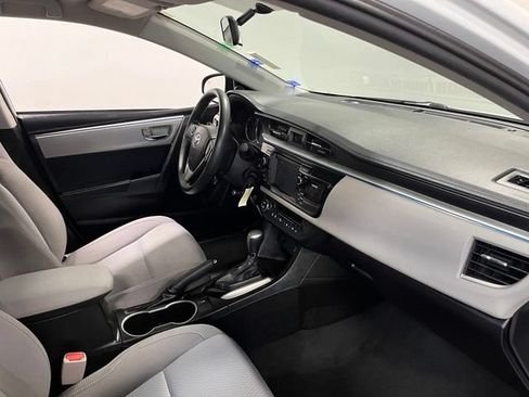 Used 2016 Toyota Corolla LE FWD image 11