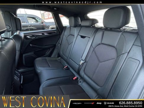 Used 2023 Porsche Macan AWD/4WD image 22
