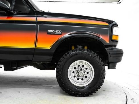 Used 1996 Ford Bronco XLT image 15