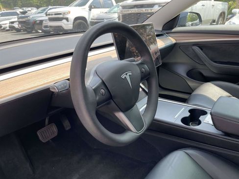 Used 2022 Tesla Model 3 RWD image 7