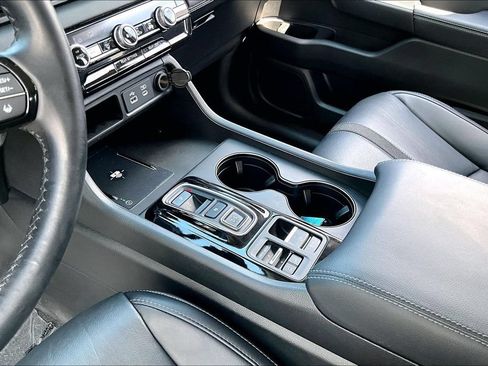 Certified 2025 Honda Pilot EX-L image 13