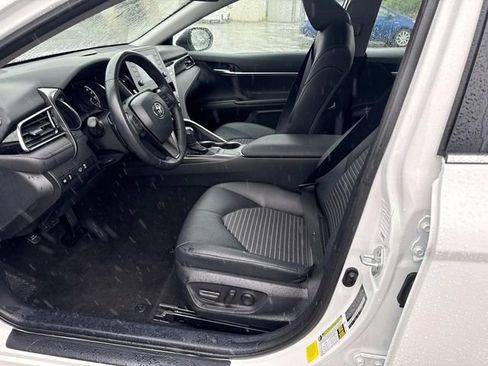 Used 2024 Toyota Camry SE image 16