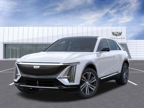 New 2026 Cadillac Lyriq Luxury w/ LPO, Floor Liner Package AWD/4WD image 6