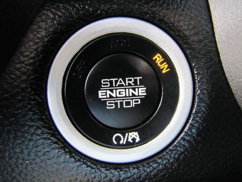 Used 2021 RAM 1500 Laramie w/ Sport Appearance Package AWD/4WD image 43