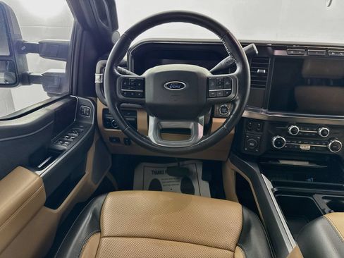 Used 2023 Ford F250 Lariat w/ Sport Appearance Package AWD/4WD image 24
