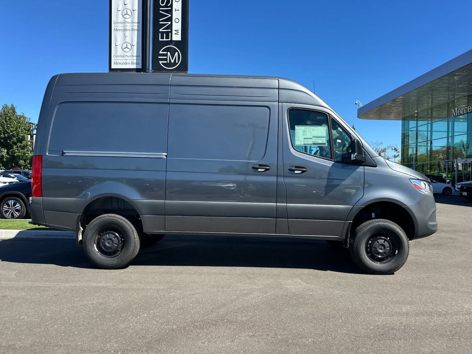 New 2025 Mercedes-Benz Sprinter 2500 image 2