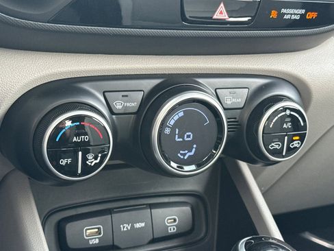 Certified 2024 Hyundai Venue SEL image 20