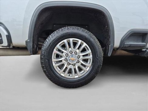Used 2021 Chevrolet Silverado 2500 High Country w/ Z71 Off-Road Package AWD/4WD image 25