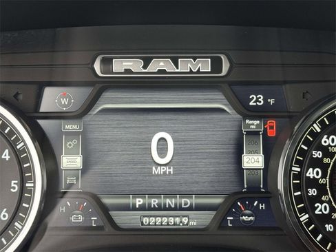 Used 2024 RAM 2500 Big Horn w/ Safety Group image 24