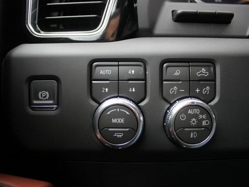 New 2026 GMC Sierra 2500 Denali Ultimate image 12