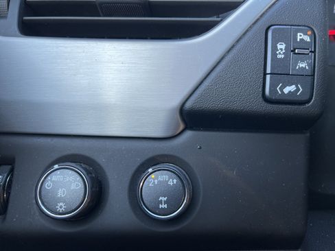 Used 2019 GMC Yukon XL SLT image 15