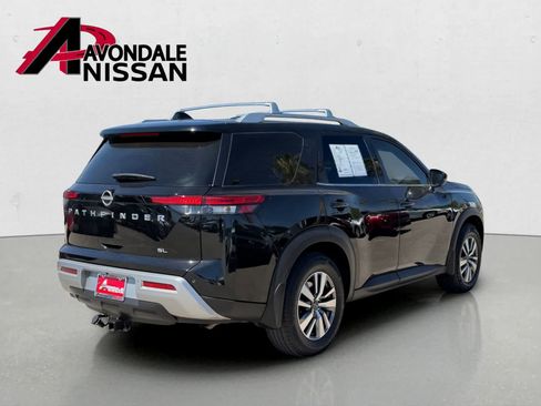 Used 2022 Nissan Pathfinder SL FWD image 4