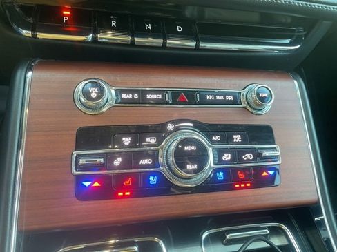 Used 2021 Lincoln Aviator Reserve w/ Equipment Group 201A image 45