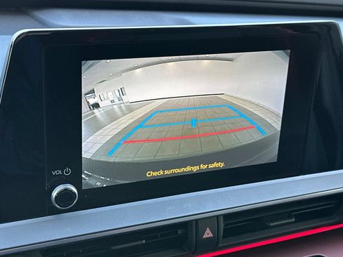 Certified 2024 Toyota Prius Prime FWD image 18