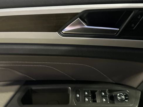 Used 2022 Volkswagen Atlas SE image 13