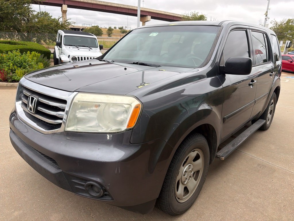 Used 2015 Honda Pilot LX image 1