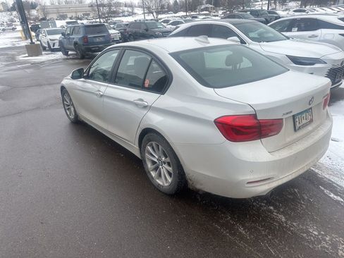 Used 2017 BMW 320i xDrive Sedan image 8