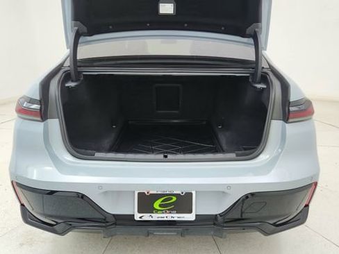 Used 2024 BMW 740i xDrive w/ Premium Package image 14