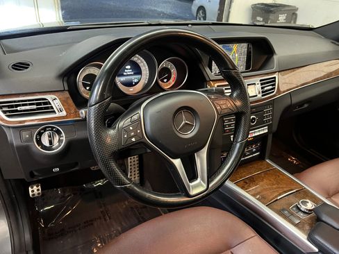 Used 2016 Mercedes-Benz E 350 4MATIC Sedan image 10