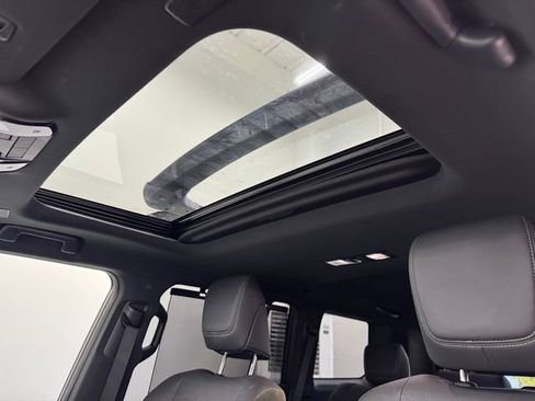 Used 2024 Lexus GX 550 image 5