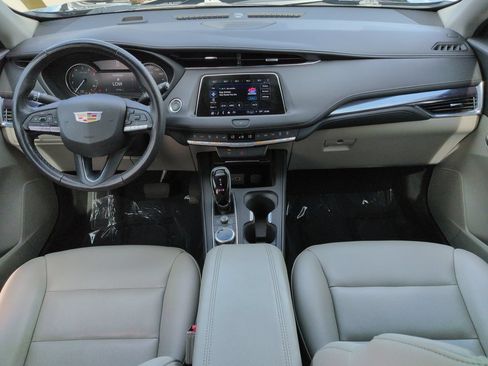 Used 2023 Cadillac XT4 Luxury FWD image 15
