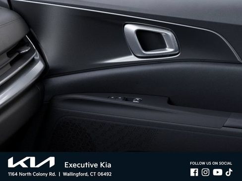 New 2026 Kia Carnival SX Prestige FWD image 25
