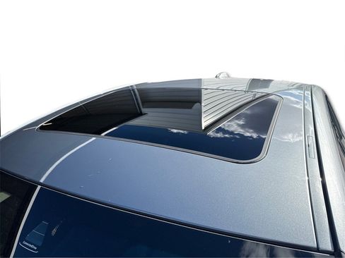 New 2026 BMW 330i 330i w/ M Sport Package image 12