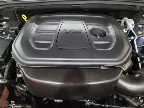 Used 2019 Jeep Grand Cherokee Overland AWD/4WD image 30