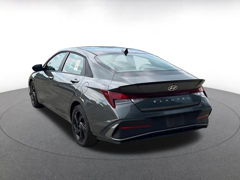 Used 2026 Hyundai Elantra Sport FWD image 11