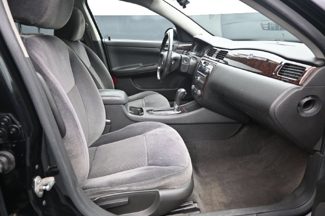 Used 2014 Chevrolet Impala LT w/ LT Sunroof Package FWD image 22