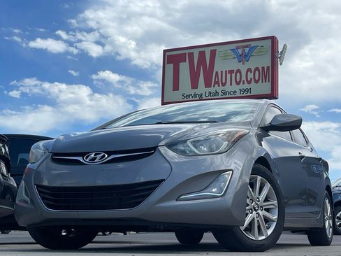 Used 2014 Hyundai Elantra SE w/ Option Group 02 FWD image 1