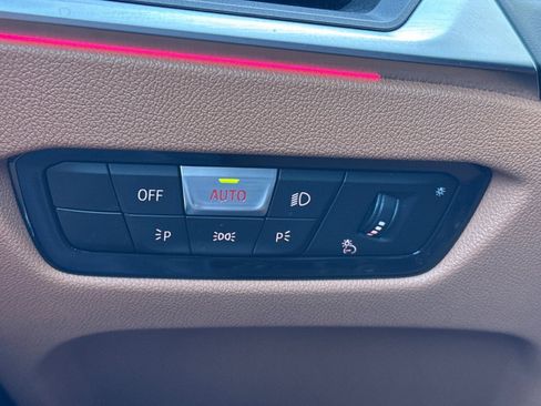 Certified 2024 BMW 330e RWD image 36