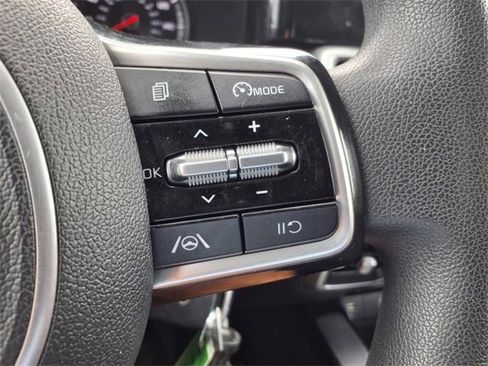 Used 2021 Kia Sorento LX image 27