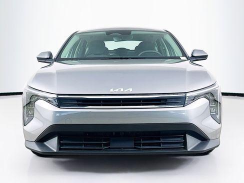 Used 2025 Kia K4 LXS image 2
