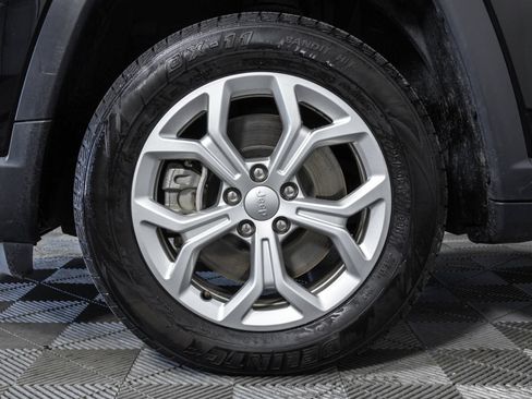 Used 2024 Jeep Compass Latitude AWD/4WD image 44