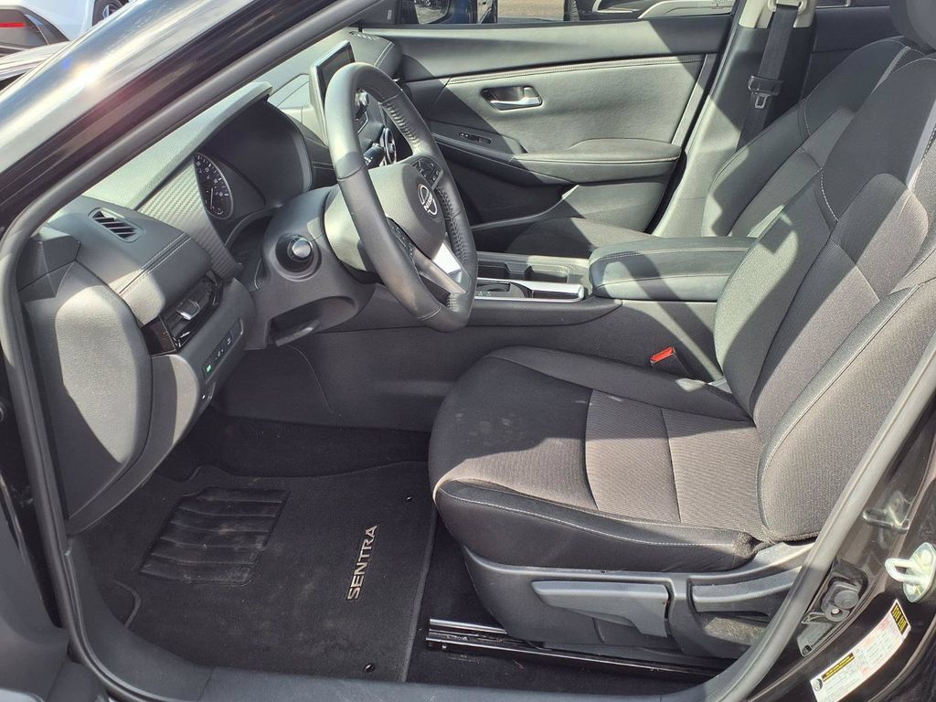 Used 2025 Nissan Sentra SV w/ All-Weather Package FWD image 19