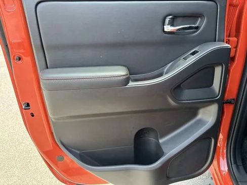 Used 2025 Nissan Frontier Pro-X RWD image 22
