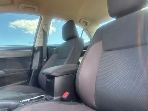 Used 2017 Toyota Corolla LE FWD image 41