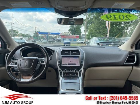 Used 2019 Lincoln Nautilus Select AWD/4WD image 41