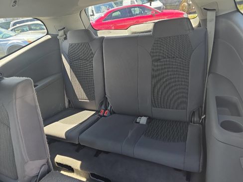 Used 2016 Chevrolet Traverse LT w/ Style and Technology Package image 31